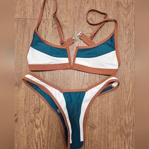 Stylish Women's Swimwear Set - Teal and White